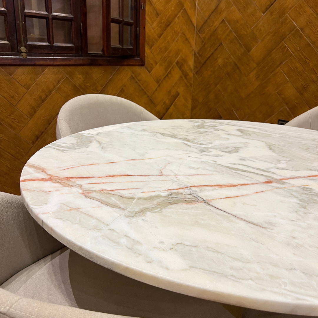 Table salle à manger en marbre avec 4 chaises