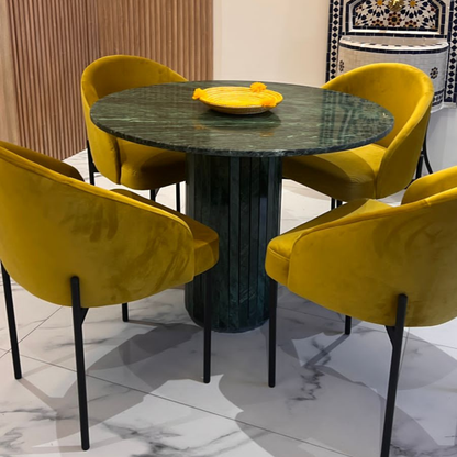 Table salle à manger avec 4 chaises