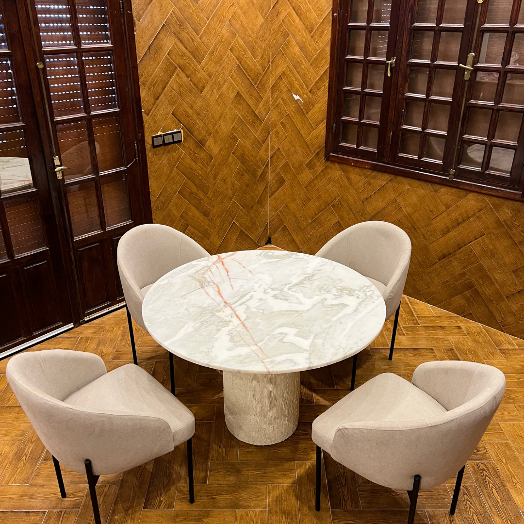 Table salle à manger en marbre avec 4 chaises