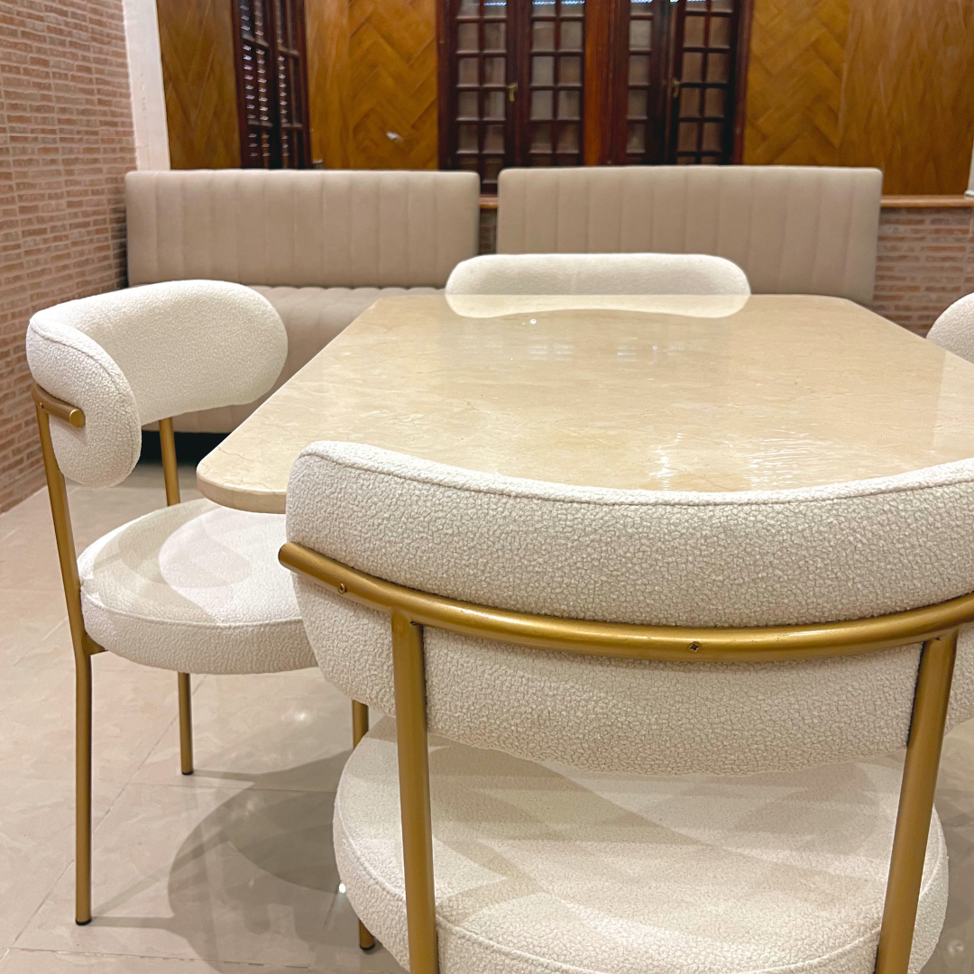 Table salle à manger en marbre avec 4 chaises
